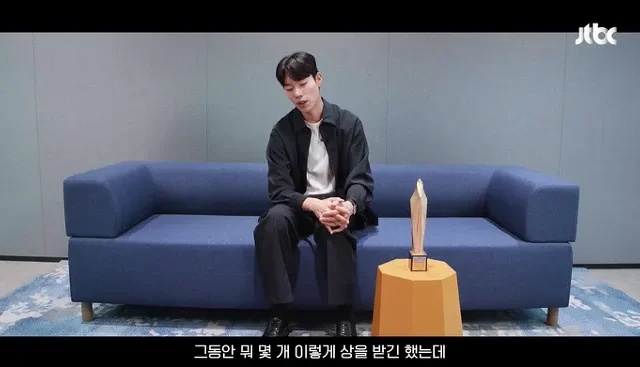 Ryu Jun Yeol comparte pensamientos sobre el premio al Mejor Actor: “Nunca antes me había sentido tan emocionado por ganar premios”