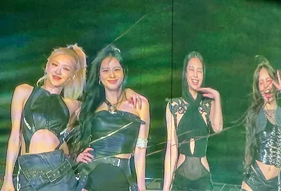 BLACKPINK brilha em performance de estreia como atração principal no Hyde Park Music Festival de Londres