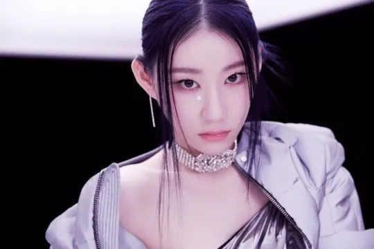 ITZY déballe ses réflexions sur l'album 'KILL MY DOUBT' : concept, chanson-titre, PLUS !