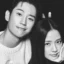 BLACKPINK Jisoo i Jung Hae In niespodziewanie spotkali się na premierze VIP „Smugglers”. 