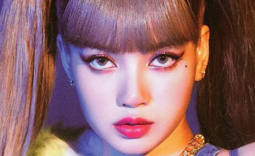 Internautas coreanos reagem à renovação ambígua do contrato de Lisa do BLACKPINK 