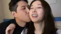 Jiyeon bekommt einen Kuss von Ehemann Hwang Jae Gyun, nachdem er eine Überraschungs-Geburtstagsfeier und ein Luxusgeschenk für ihn vorbereitet hat