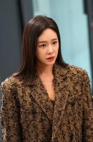 Hwang Jung eum