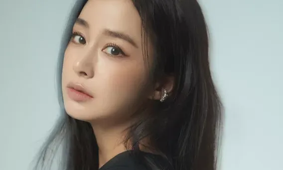 Kim Tae Hee “A cena em que Kim Sung Oh agarra o braço de Lim Ji Yeon, ele agarrou meu braço sem saber”