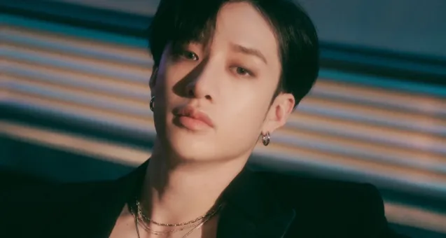 Bang Chan de Stray Kids révèle les restrictions JYP sur ses émissions en direct « Chan’s Room »