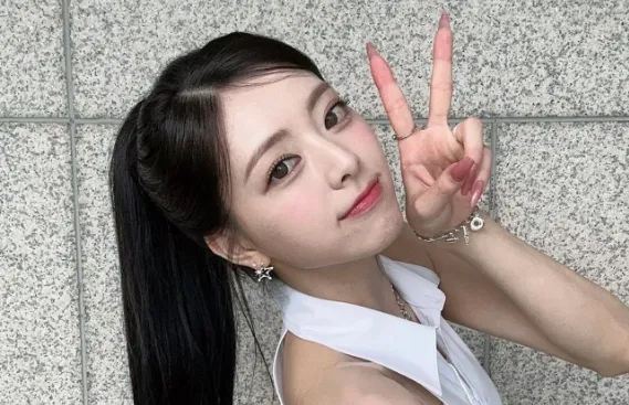 K-Netizens kommentieren ITZY Yuna sieht auf dem jüngsten Foto mit nacktem Gesicht erschöpft aus