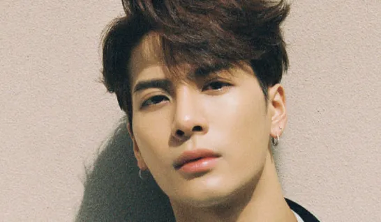 Mídia de Hong Kong revela o relacionamento anterior do GOT7 Jackson Wang?