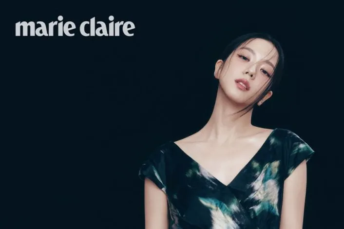 Jisoo czarnoróżowa Marie Claire