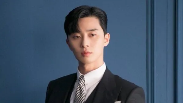 Park Seo Joon, “No haré comedias románticas por el momento. Quiero provocar algunos cambios en mis géneros de actuación”