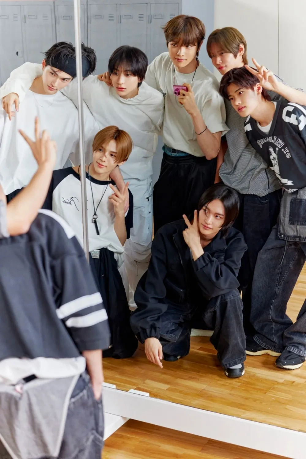 RIIZE Training: le nuove foto di SM Boy Group lasciano i fan del K-pop affascinati dal loro bell'aspetto