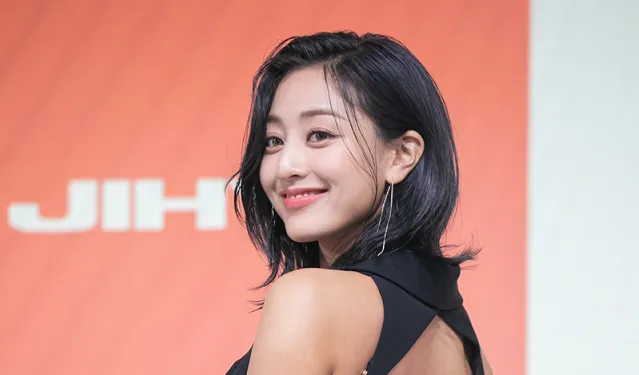 Twice Jihyo „Denerwuję się solowym albumem po 19 latach w JYP