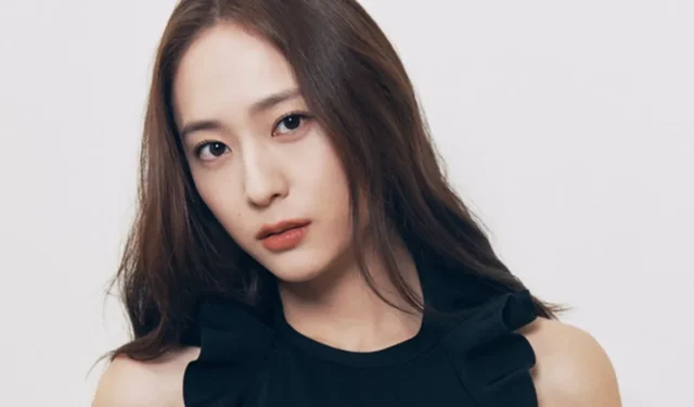 Krystal condivide il dietro le quinte della sua prima scena a letto con Oh Jung Se in “Cobweb”