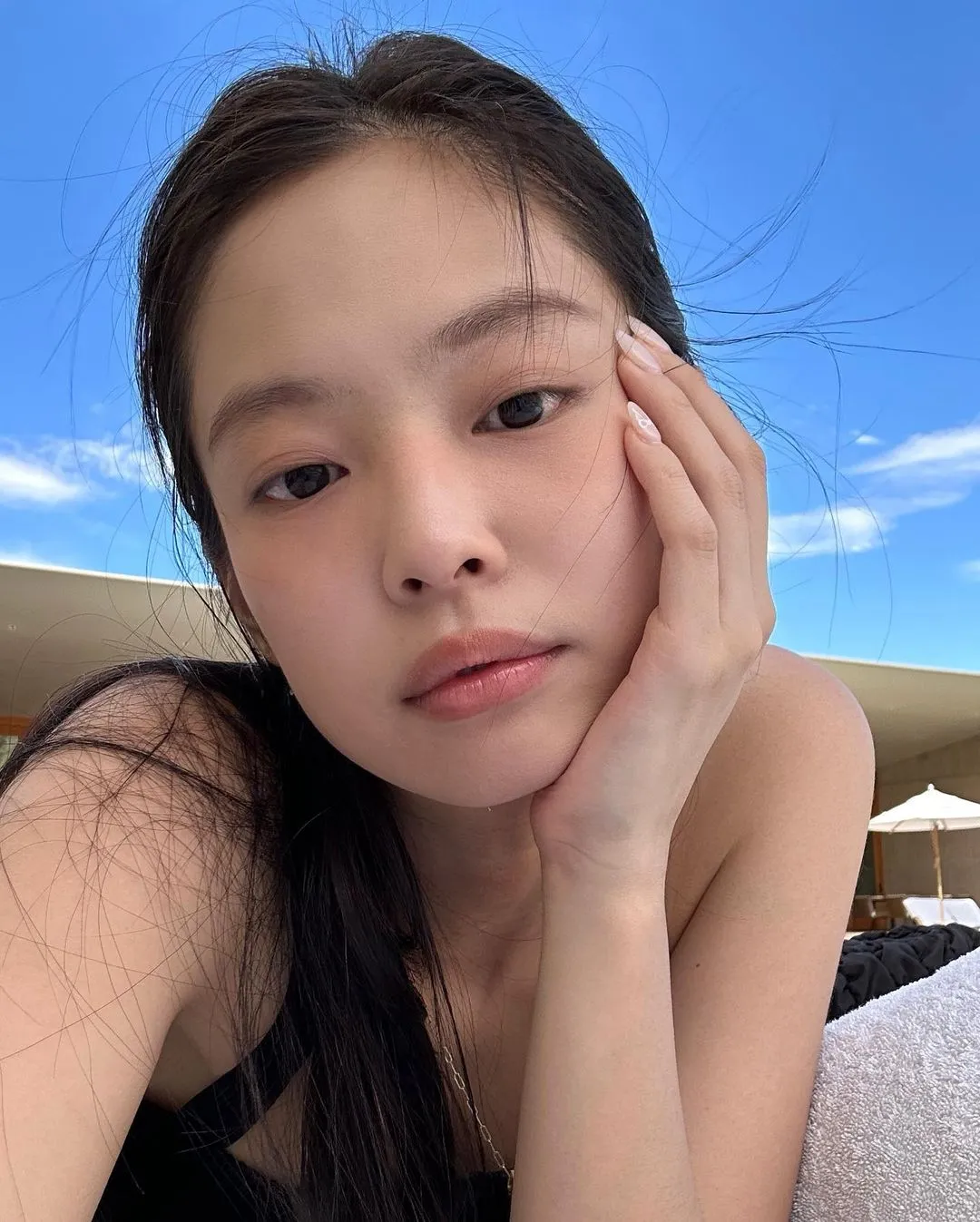 BLACKPINK Jennie, un volto nudo diverso dal palco…