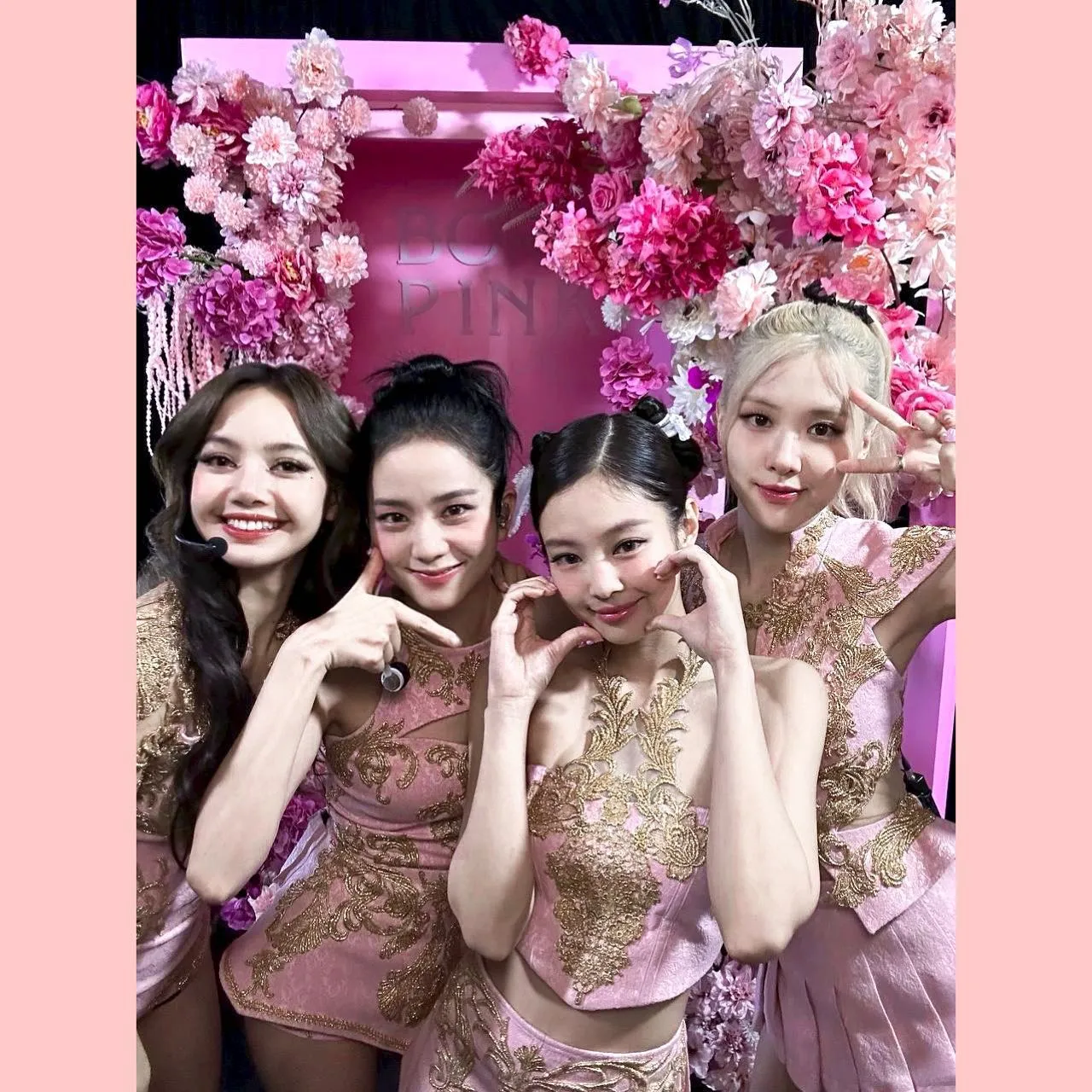 BLACKPINKジス、♥ボ・ヒョンアンに愛嬌?  素敵なお人形ビジュアル