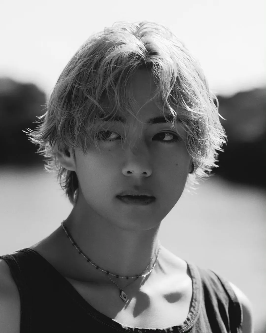 BTS V“慢舞”時尚：偶像的休閒服裝，您可以為假期旅行打包！