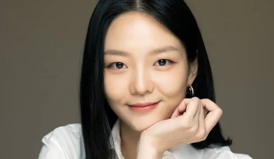 Esom fait l’éloge du rôle de Fairy Cameo de BLACKPINK Jisoo, « Je ne regardais que sa beauté »