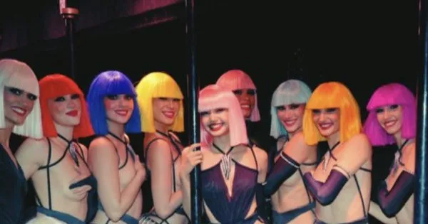 K-internautas não estão impressionados com a apresentação de Lisa no Crazy Horse + o público real vem em sua defesa 