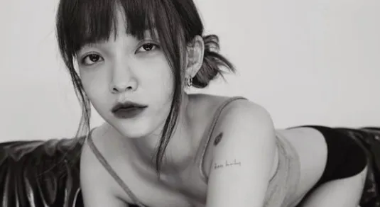 El ex miembro de AOA Shin Jimin sorprende con una exposición atrevida