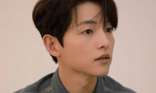 Song Joong-ki „Plotki o żonie Katy, zraniona + wściekła jak mąż”