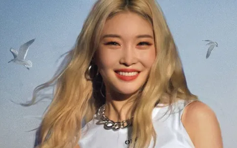 Chungha confessa: “Essere una celebrità non è tutta la mia vita, considerando studiare all’estero”