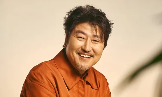 È probabile che il primo dramma di Song Kang-ho dal debutto “Uncle Samsik” vada in onda su Disney+