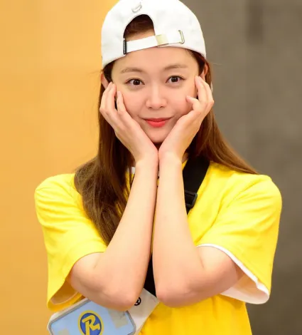 jeon so min