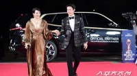‘청룡’ 김혜수: 다이아몬드 55개의 고급 주얼리부터 디자이너 드레스까지