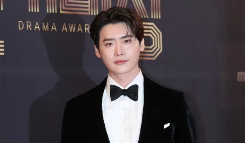 LEE Jong Suk