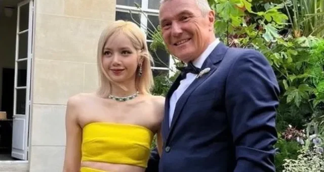 Ações contraditórias do CEO da BVLGARI irritam os fãs de BLACKPINK Lisa 