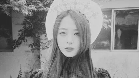 Crítica de “Persona: Sulli”: Jinri, por favor, seja feliz em outra vida