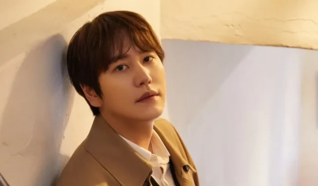 Super Junior Kyuhyun blessé par un agresseur dans les coulisses + Antenne publie une déclaration officielle