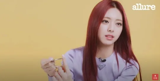 Yuna de ITZY revela los mejores secretos de cuidado personal: desde herramientas faciales hasta rutinas de ejercicios