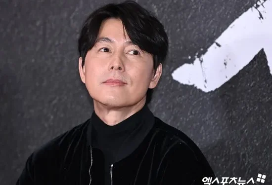 Jung Woo-sung rejeita a confissão de casamento de um fã de uma maneira agradável