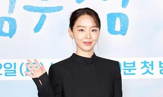 Shin Hye-sun révèle qu’elle a trouvé du réconfort dans le scénario « Bienvenue à Samdalri » pendant une période épuisante