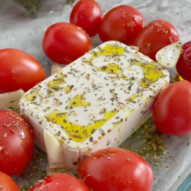 TikTok zapiekany makaron feta