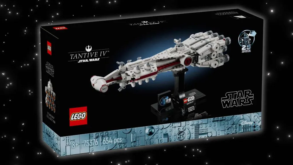 Le LEGO Star Wars Tantive IV sur fond galaxie