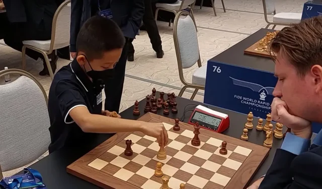 Magnus Carlsen war überwältigt, als das 8-jährige Wunderkind des Schachs die Grandmasters dominierte