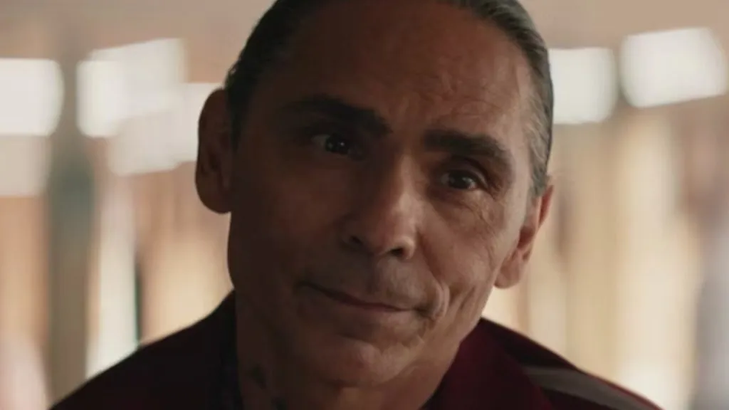 Zahn McClarnon nel ruolo di William Lopez in Echo