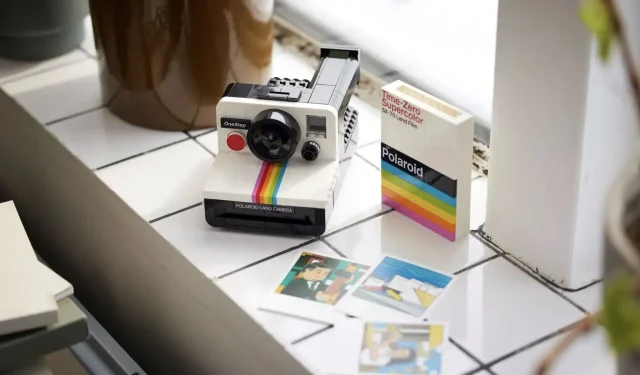 Commencez à prendre des photos alors que l’appareil photo Polaroid LEGO Ideas est mis en vente