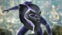 Hay un 60 % de descuento en este casco de cosplay de Marvel Legends Black Panther