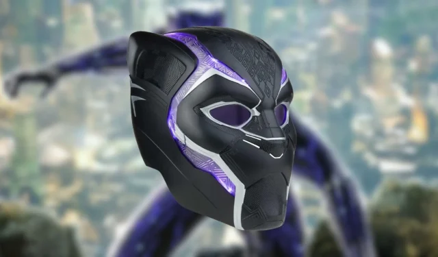 Há 60% de desconto neste capacete cosplay Marvel Legends Black Panther