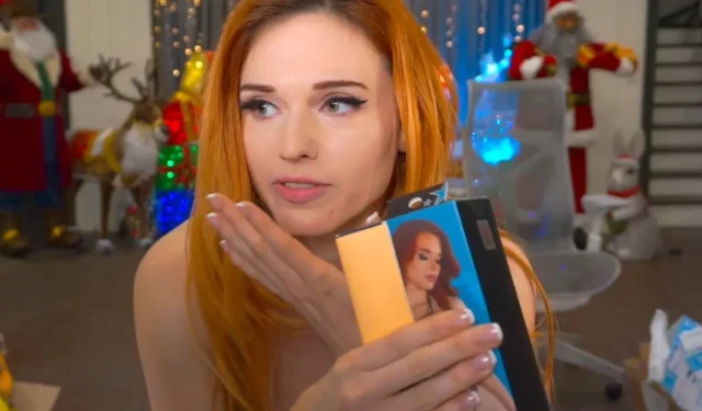 Amouranth enojada com brinquedo adulto imitado usando seu nome e imagem