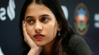 Estrela do xadrez critica sexistas por se concentrarem em suas roupas e sotaque em vez de no jogo