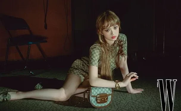 Hanni de “Human Gucci” NewJeans hace alarde de una imagen similar a una muñeca en una nueva sesión de fotos de W Korea