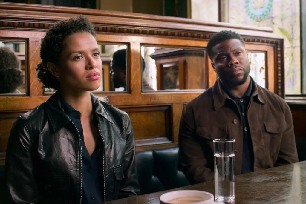 Gugu Mbatha-Raw y Kevin Hart en Ascensor