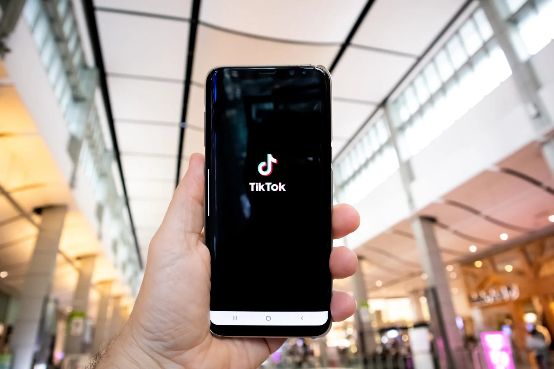 centro commerciale per app mobile tiktok