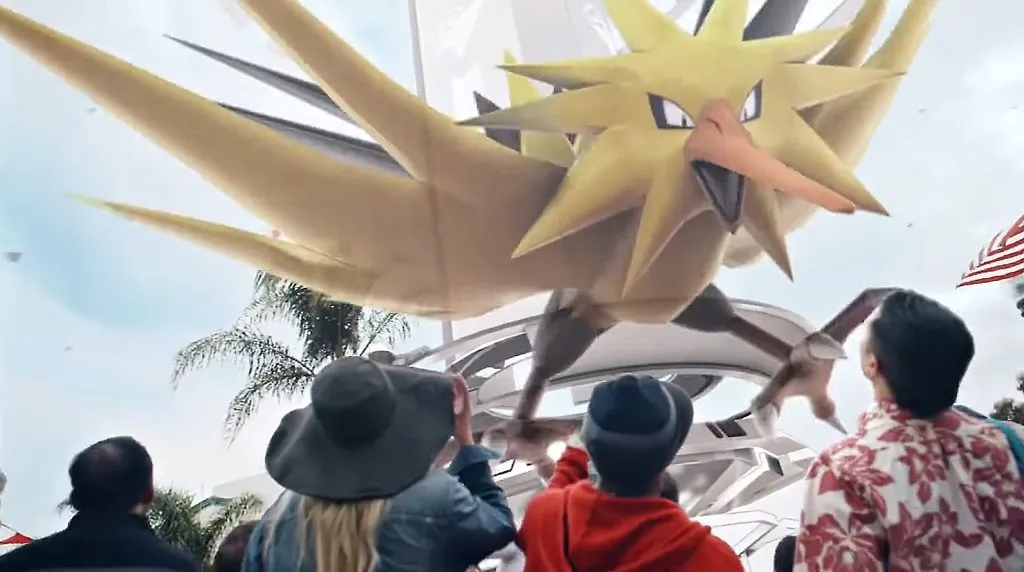 Pokémon Go トレーラーの Zapdos レイド。