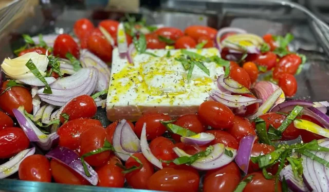 Was ist das Rezept für gebackene Feta-Pasta von TikTok? Alles, was Sie wissen müssen