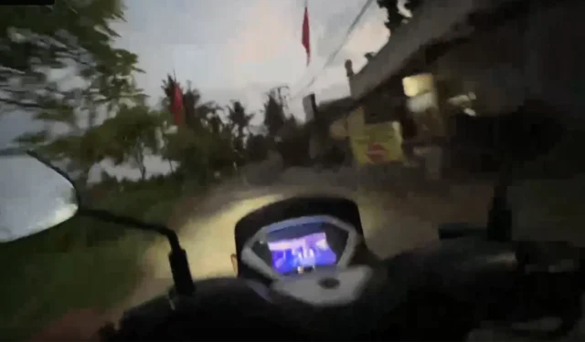 Streamer de Twitch choca su motocicleta en una transmisión de alta velocidad que salió mal