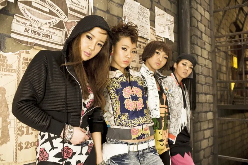 2NE1 teilt Reunion-Foto nach 2 Jahren – bereiten sie sich auf ein Comeback-Projekt vor?